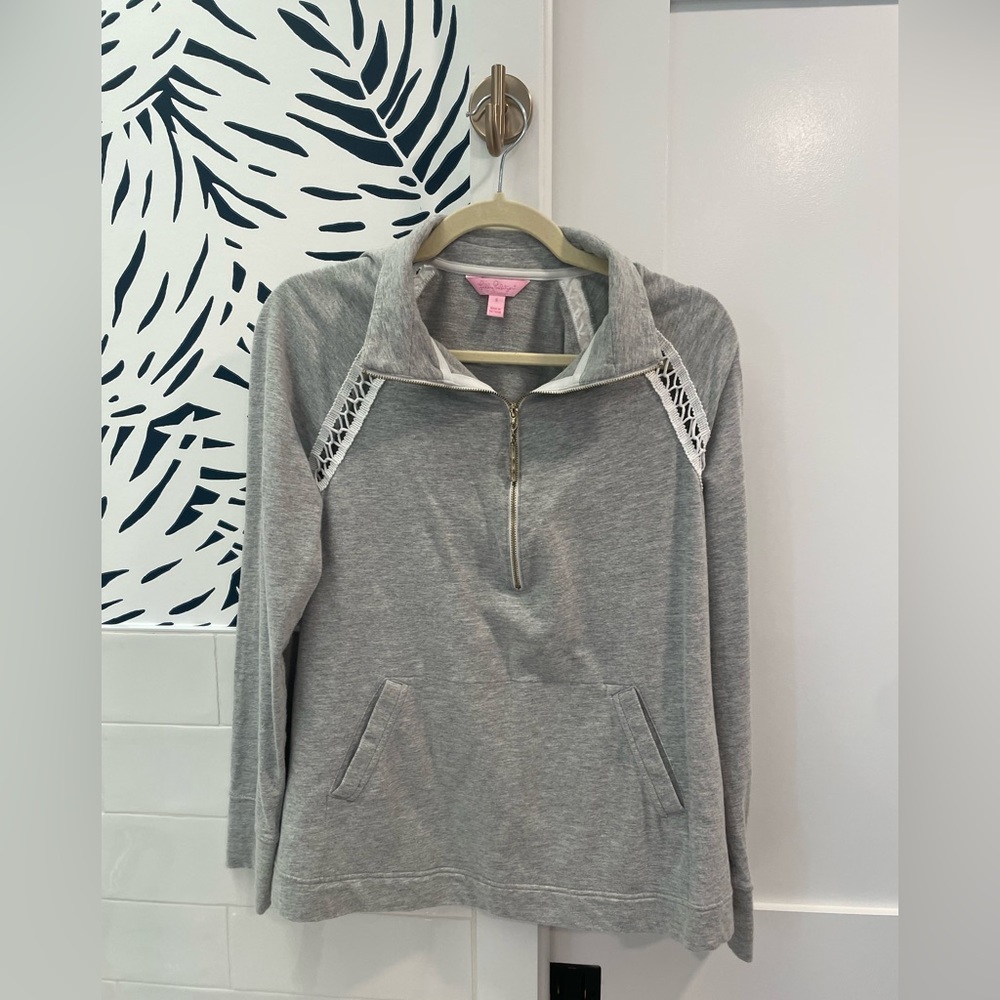Lilly Pulitzer Pullover Size Small Gray with White Embroidery Detail